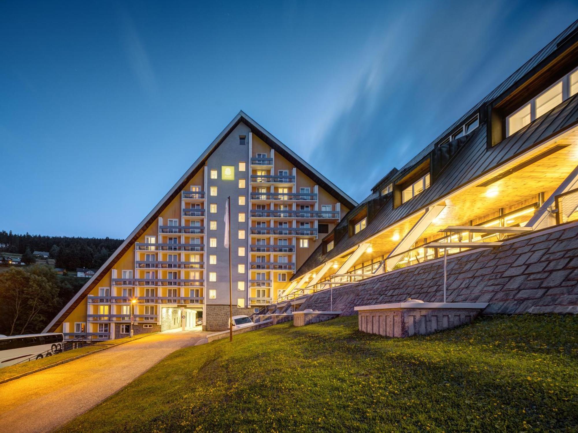 Clarion Hotel Špindlerův Mlýn Exteriör bild